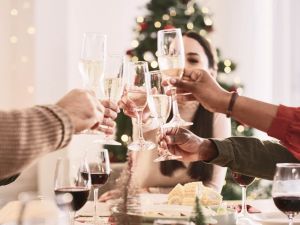 7 money topics to sound smart at holiday dinners